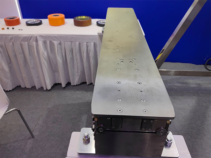 堆垛机双向自动伸缩货叉