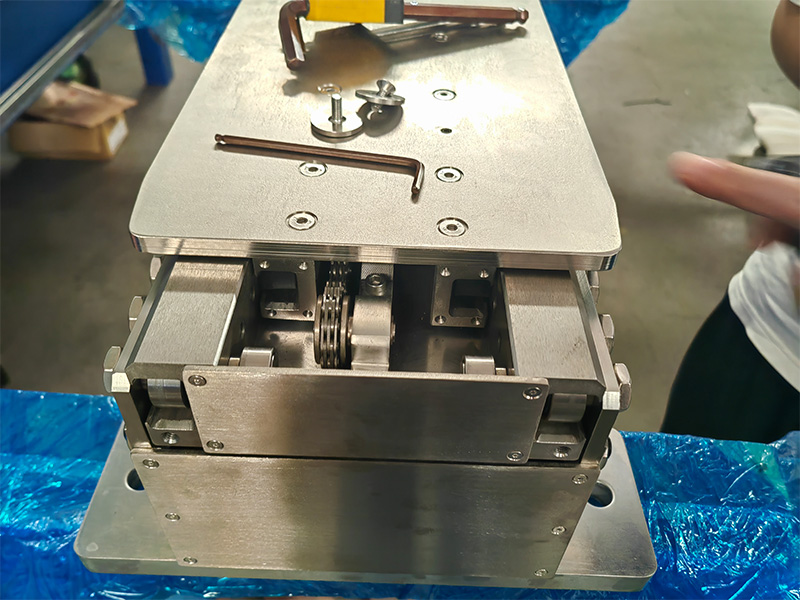 半导体芯片搬运货叉